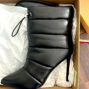 STEVE MADDEN CLOAK POINTED TOE MID-CALF BOOTIES BNIB